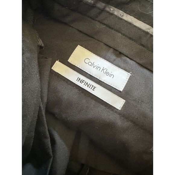 Calvin Klein Infinite Men's Slim Fit 4-Way Stretch Dress Pants Black Size 30x30 - Picture 3 of 4